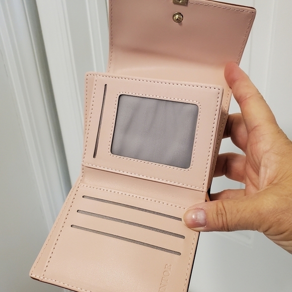 NWOT FT FUNTOR RFID Wallet, Leaf Card holder Trifold, PU Leather, Classic - Picture 3 of 10